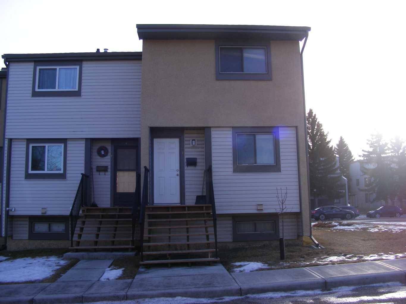 Calgary, AB T1Y 3Z4,2720 Rundleson RD NE #61