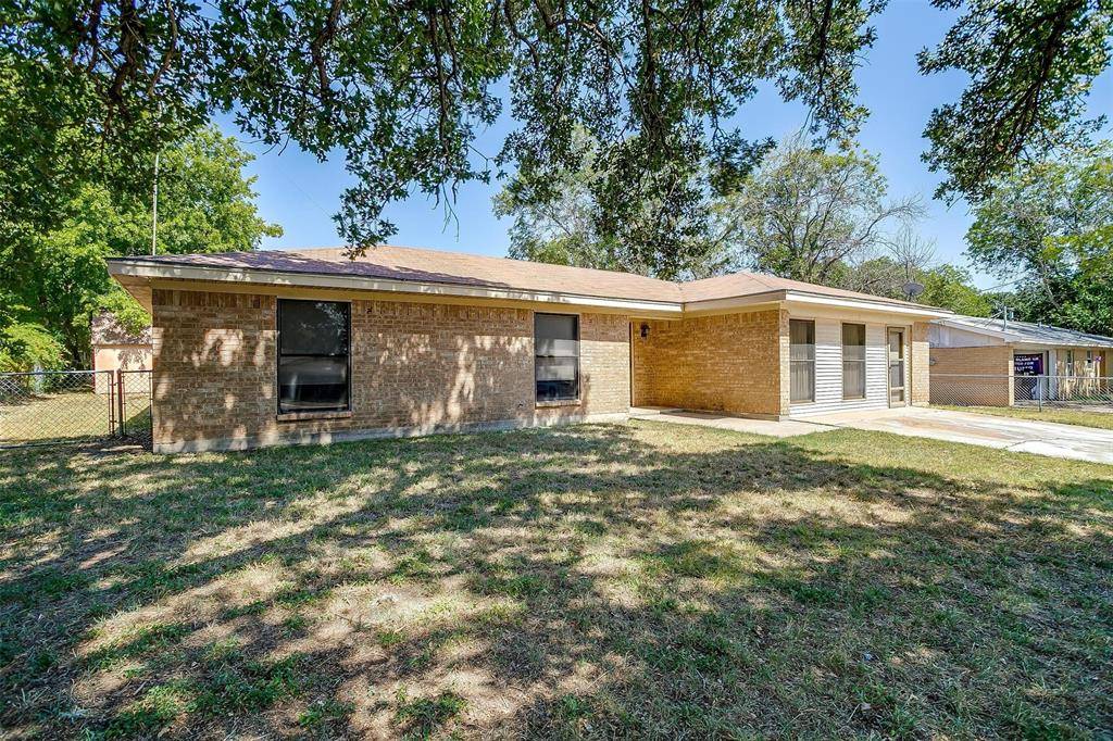 Weatherford, TX 76086,1110 N Elm Street