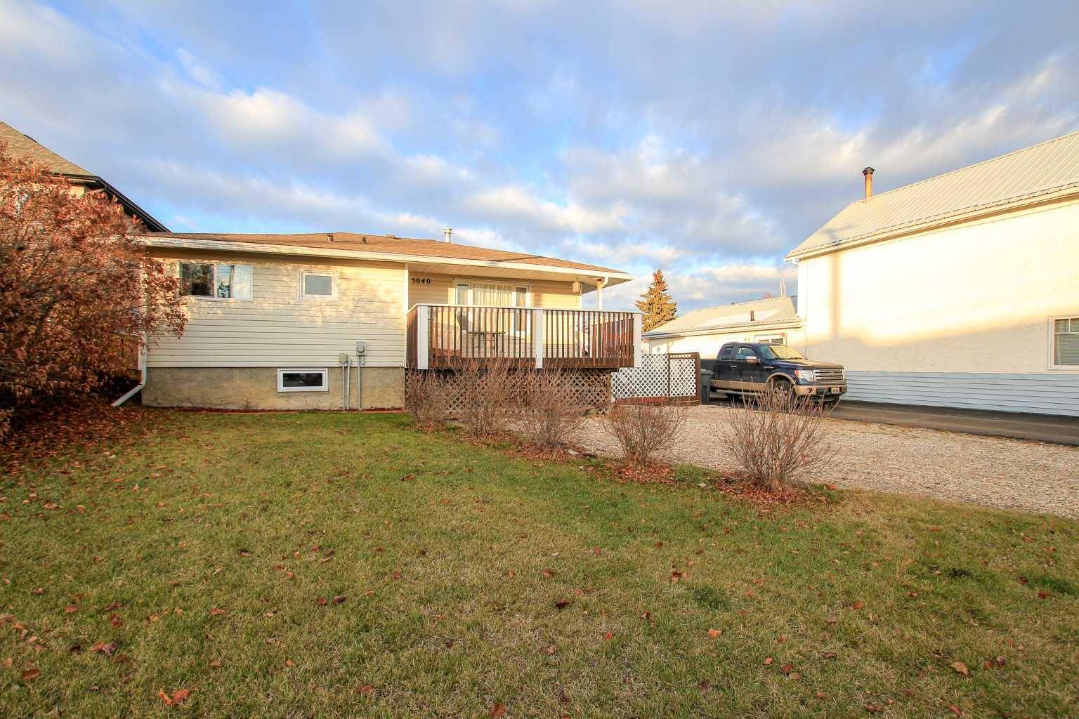 Innisfail, AB T4G 1R3,5040 56 ST