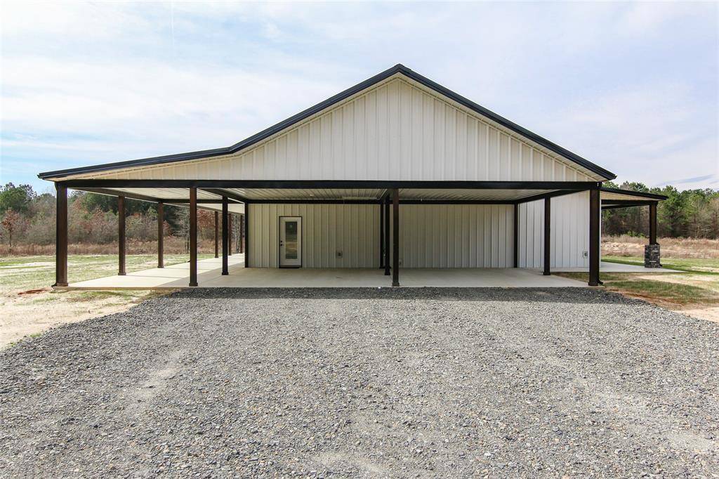 Maud, TX 75567,692 County Road 1103