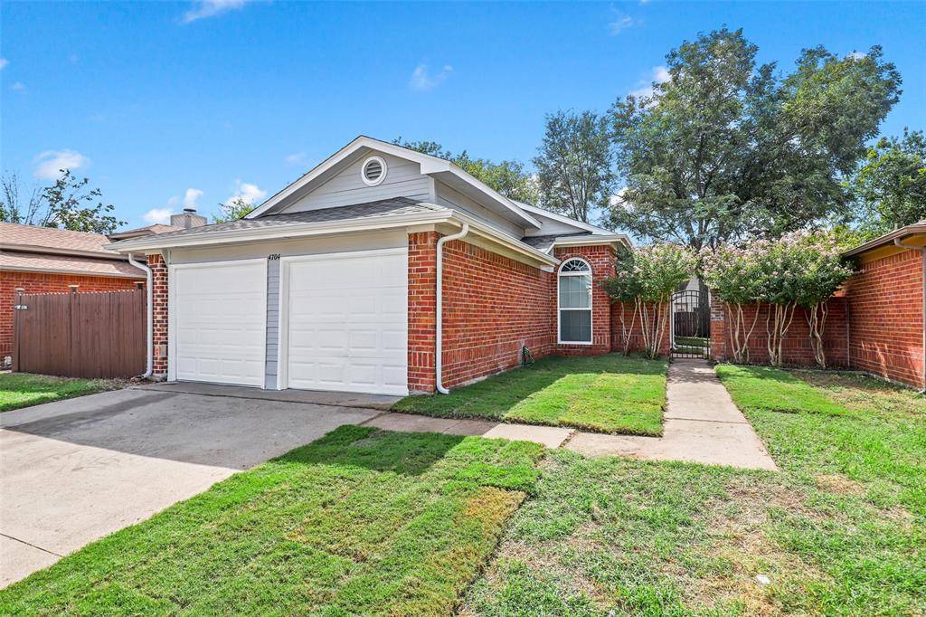 Fort Worth, TX 76137,4704 Poppy Drive E