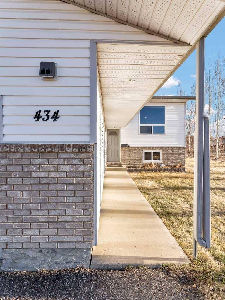 Dunmore, AB T1B 0K4,434 12Th  ST