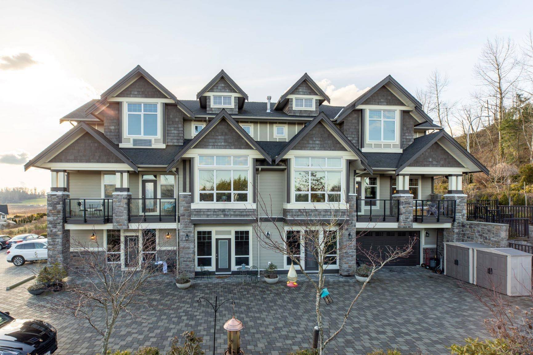 Abbotsford, BC V4X 0A6,2379 CHARDONNAY LANE