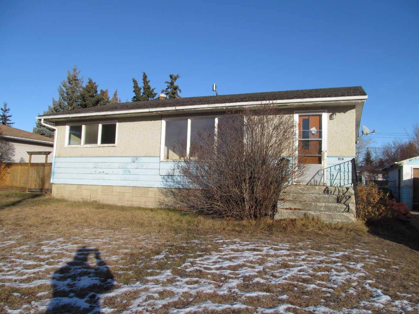 Beaverlodge, AB T0H 0C0,914 4th Avenue