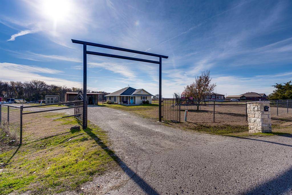 Venus, TX 76084,2151 Country Acres Road