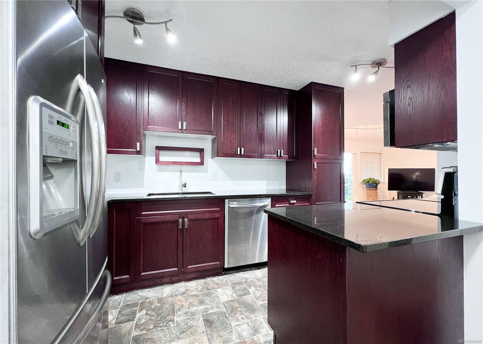 Campbell River, BC V9W 1A6,622 Island Hwy S #202