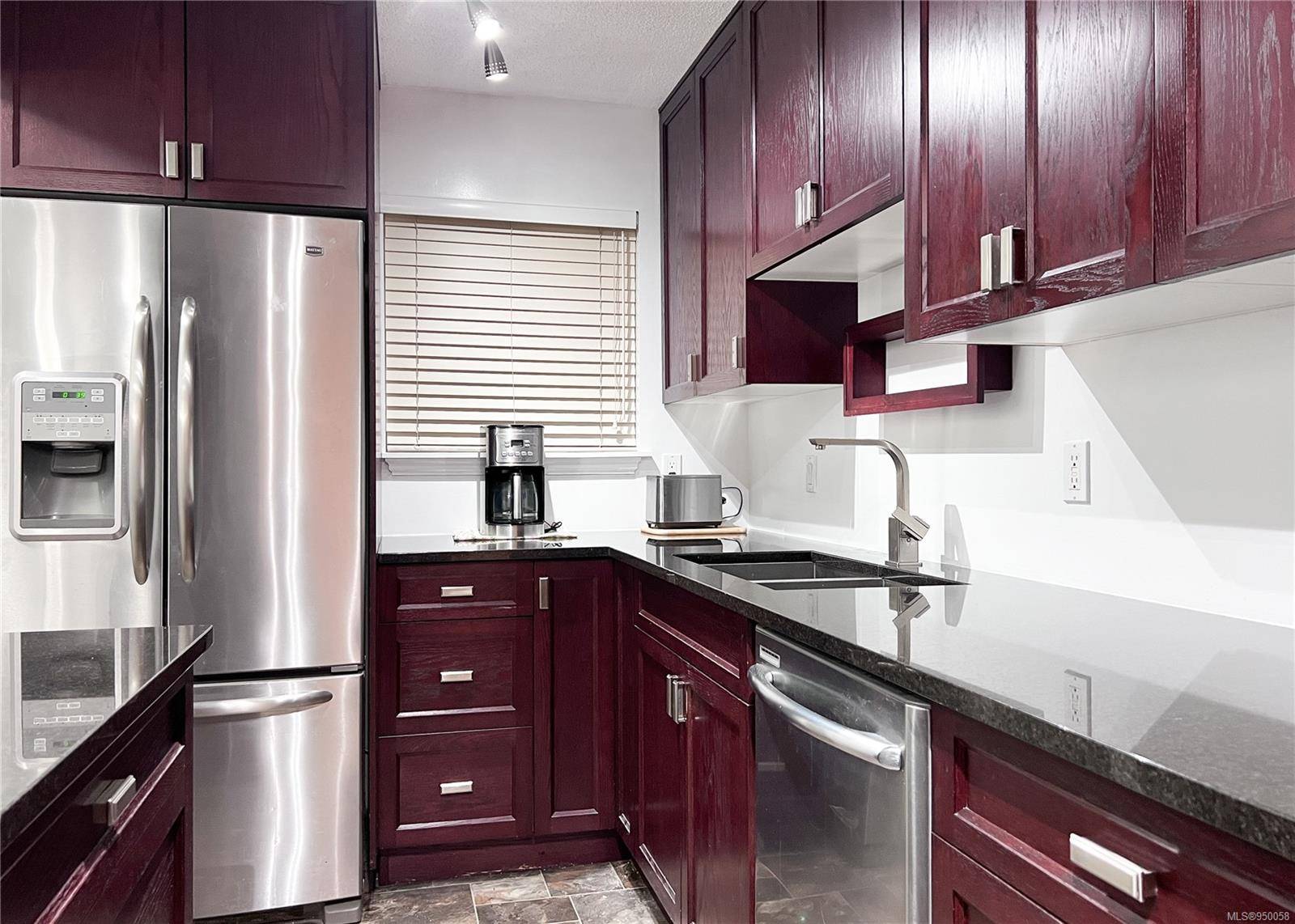 Campbell River, BC V9W 1A6,622 Island Hwy S #202