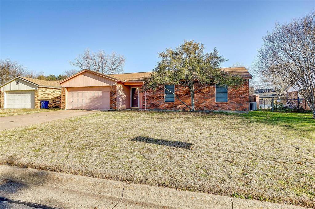 Burleson, TX 76028,422 Parkview Drive