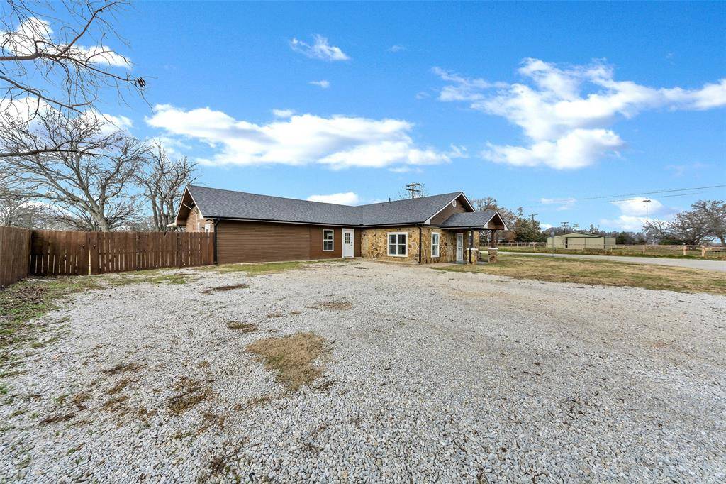 Paradise, TX 76073,102 Maple Street