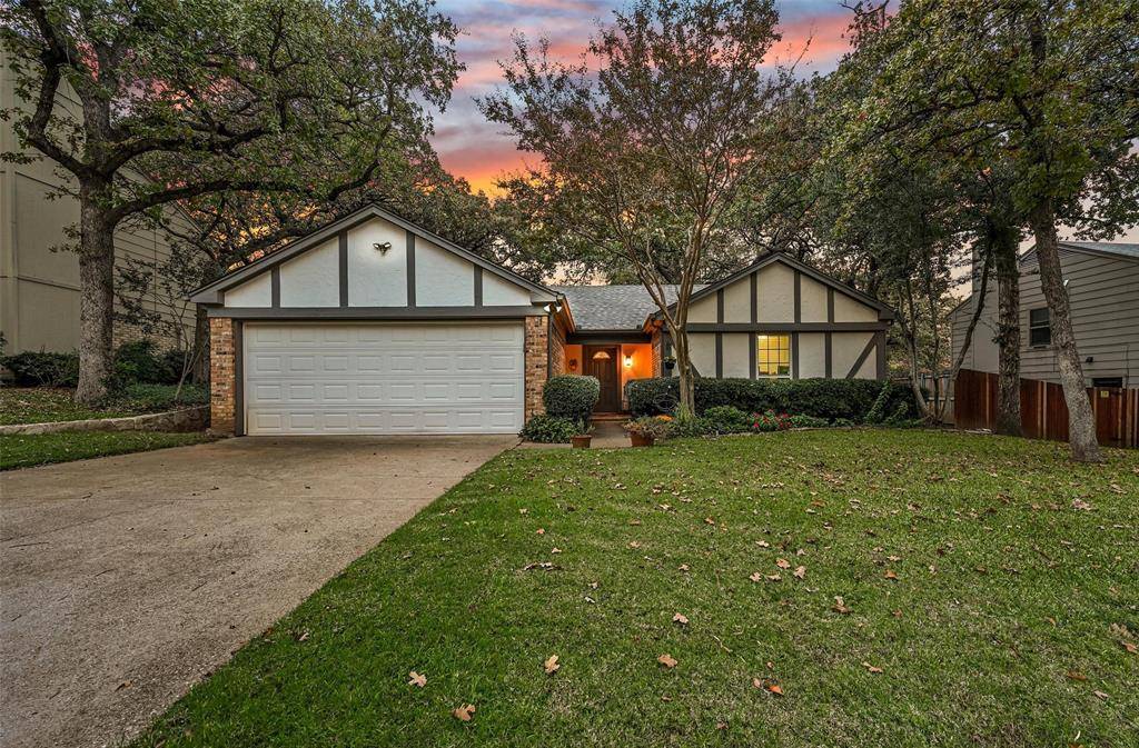 Euless, TX 76039,415 Knoll Wood Court