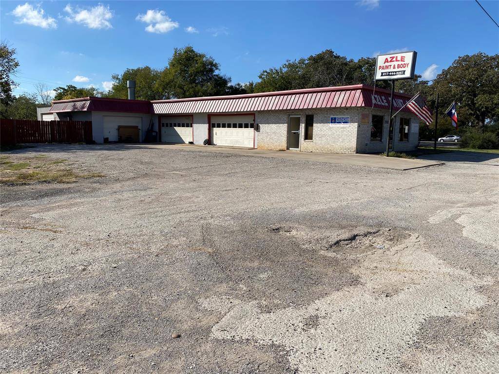 Azle, TX 76020,233 W Main Street