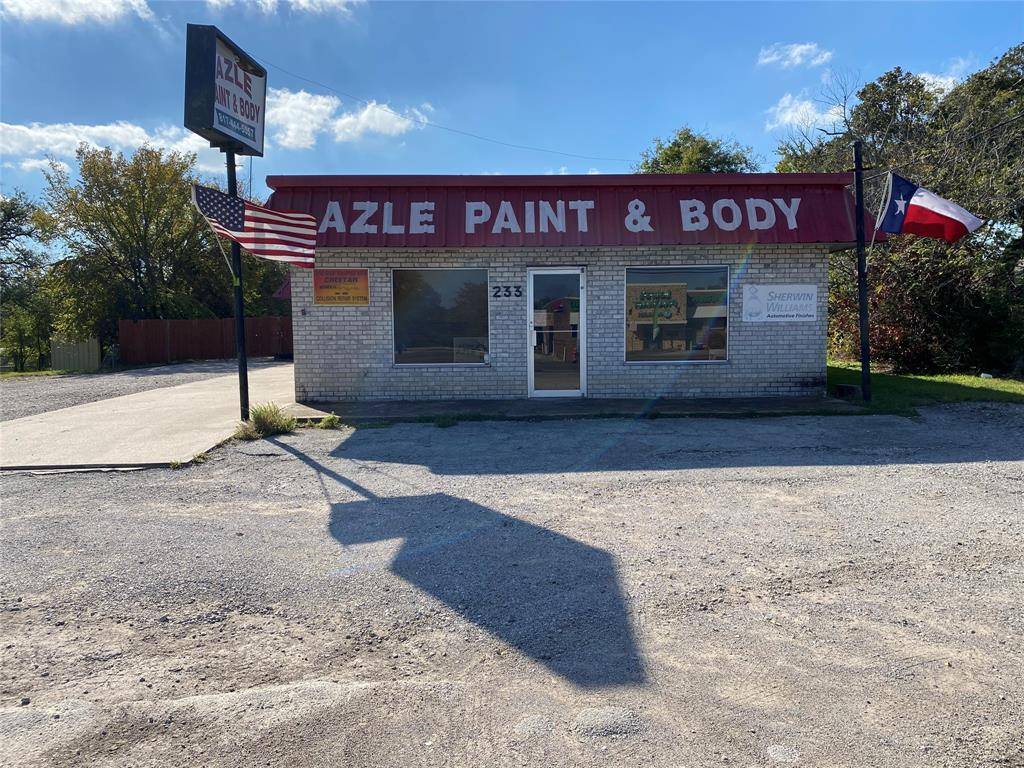 Azle, TX 76020,233 W Main Street