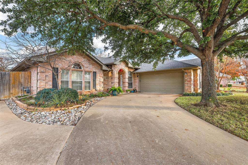 Kennedale, TX 76060,414 Glenbrook Drive