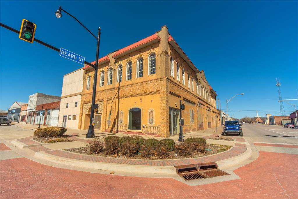 Shawnee, OK 74801,102 W Main Street