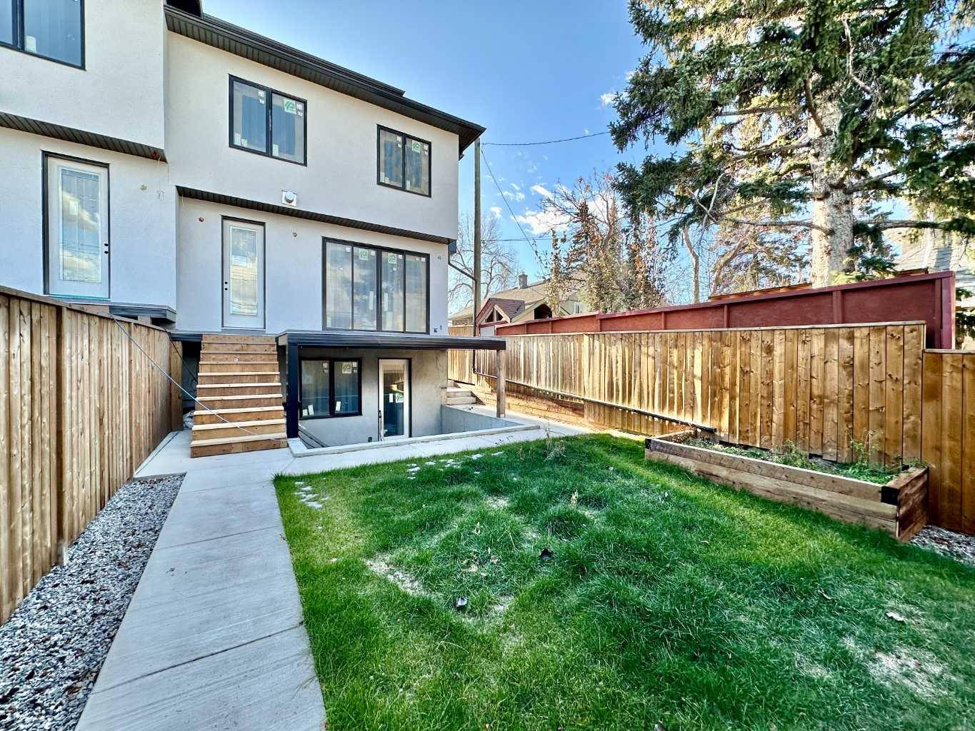 Calgary, AB T2T 1H9,2234 27 AVE SW