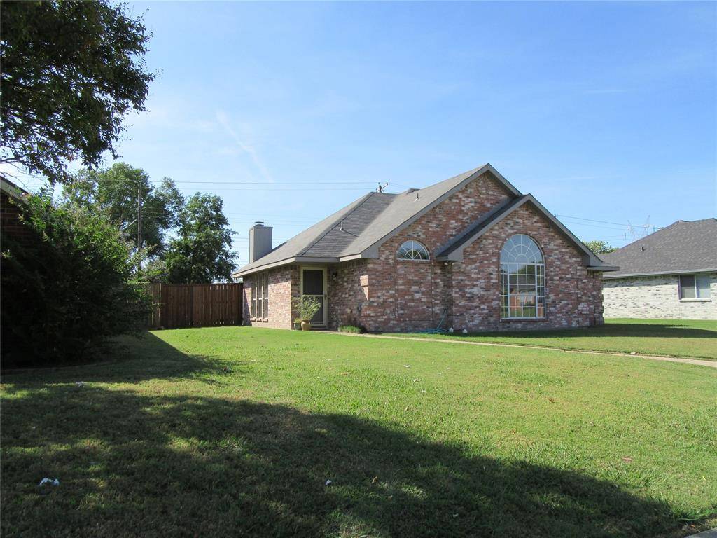 Wylie, TX 75098,1302 Old Knoll Drive