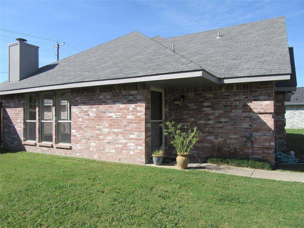 Wylie, TX 75098,1302 Old Knoll Drive