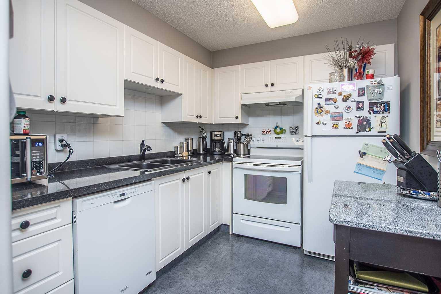 Red Deer, AB T4P 3Y3,56 Carroll CRES #228