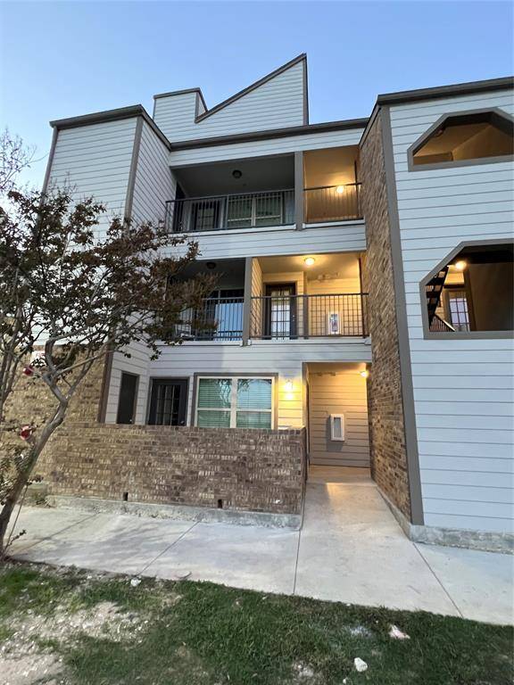 Dallas, TX 75231,6108 Abrams Road #206