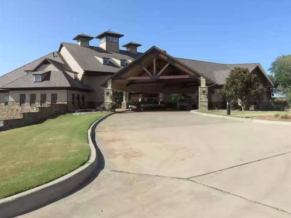 Cleburne, TX 76033,7612 Retreat Boulevard