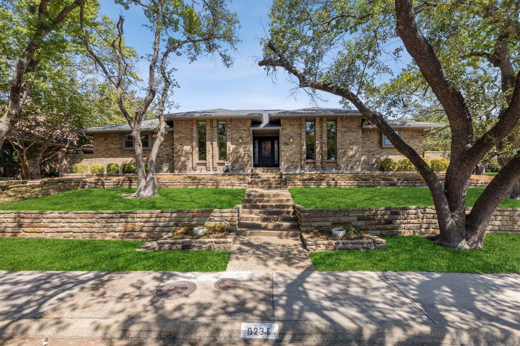 Dallas, TX 75243,9231 Arbor Trail Drive