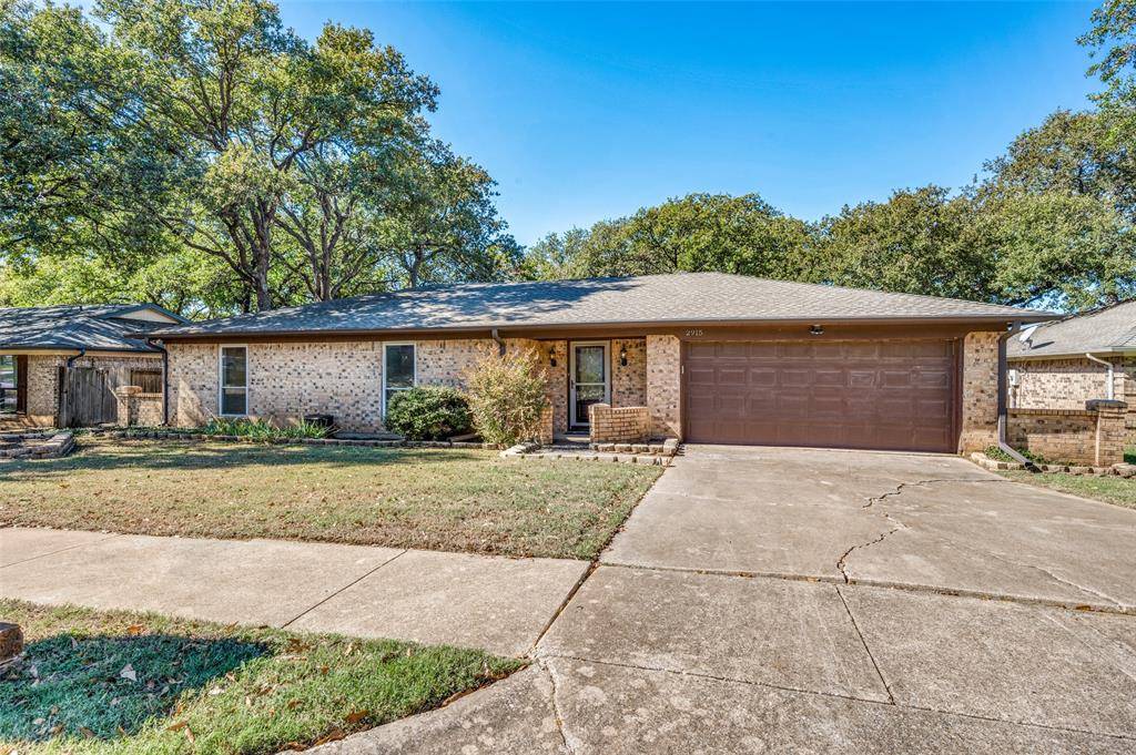 Bedford, TX 76021,2915 Spring Oaks Court