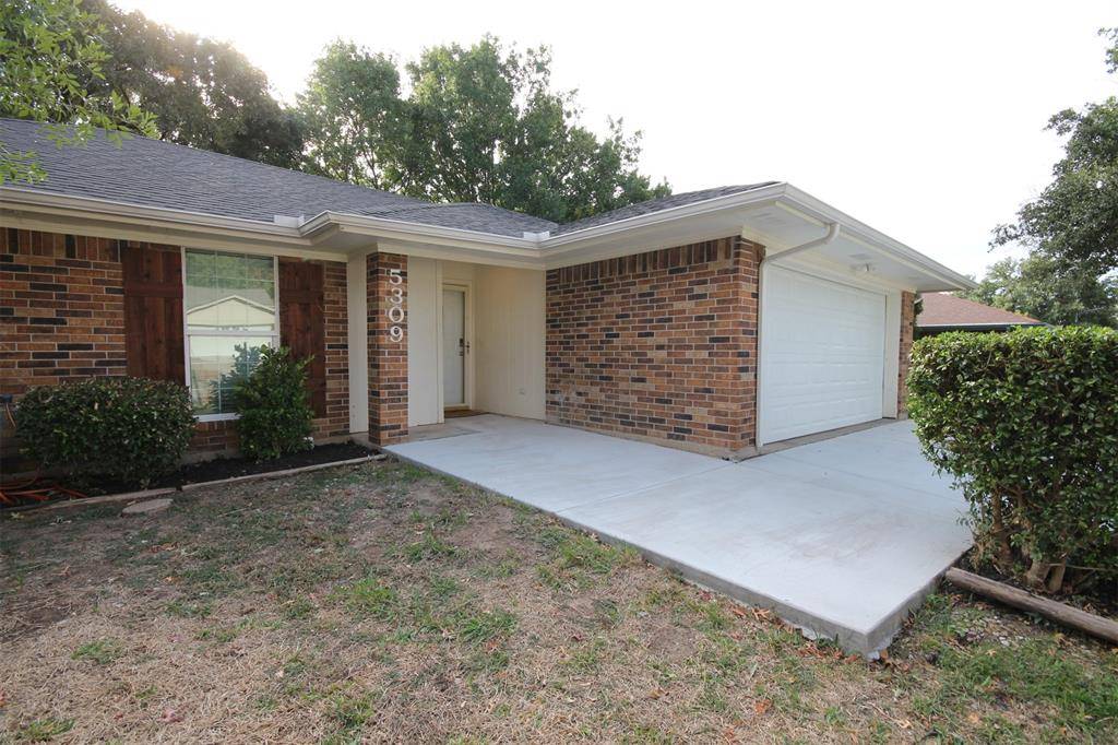 Arlington, TX 76018,5309 Tamarack Court