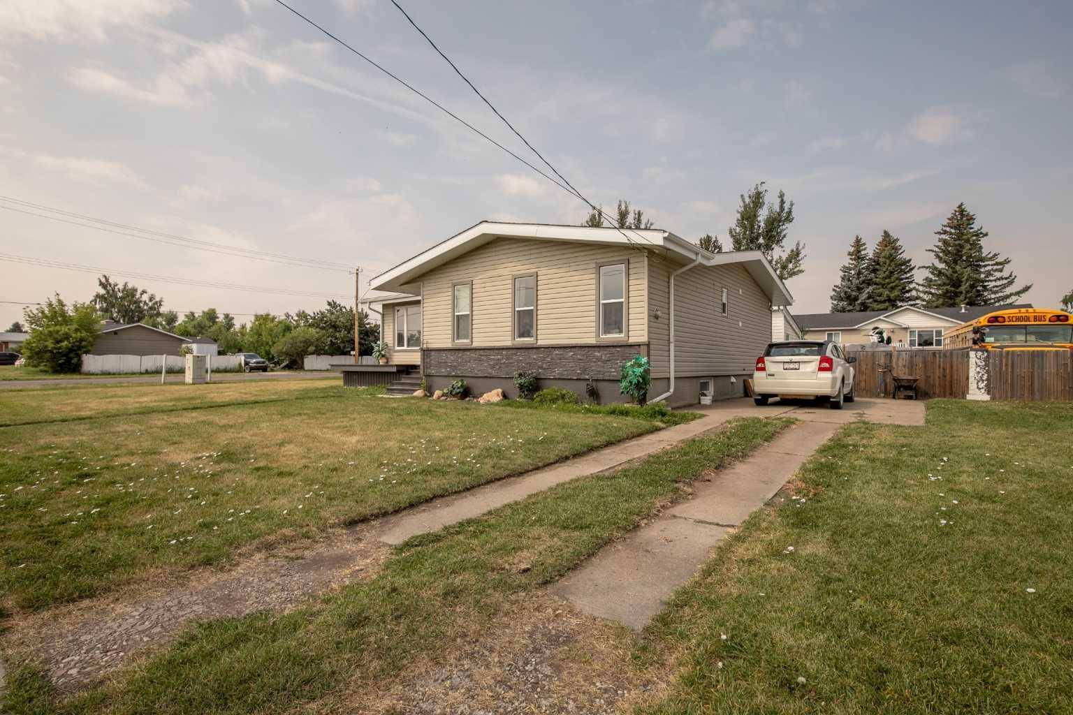 Cardston, AB T0K0K0,389 5 ST W