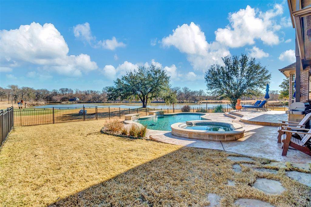 Sachse, TX 75048,6808 Lake Meadow Lane