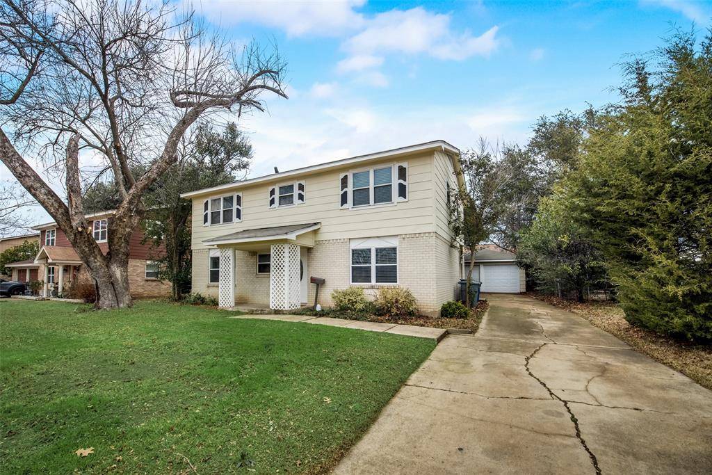 Dallas, TX 75243,8482 Birchcroft Drive