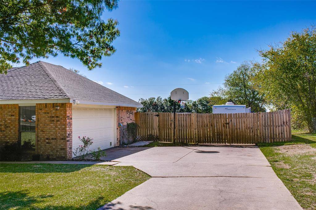 Ovilla, TX 75154,606 Meadow Lark Drive