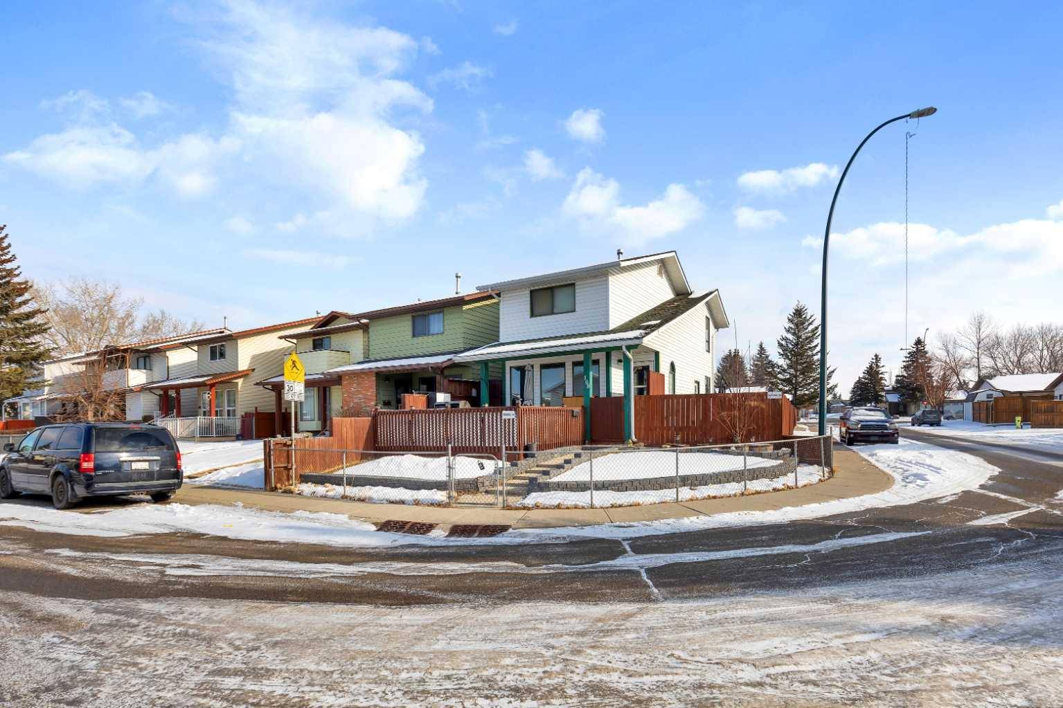 Calgary, AB T2A 6M5,108 Abberfield WAY NE