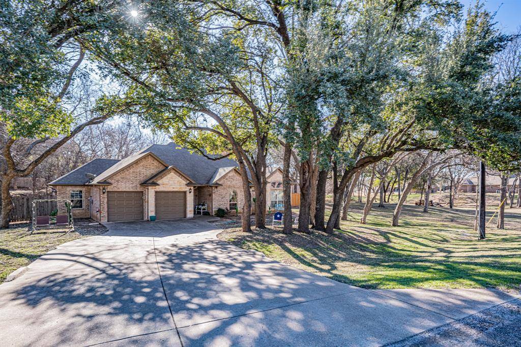 Granbury, TX 76049,405 Aqua Vista Drive