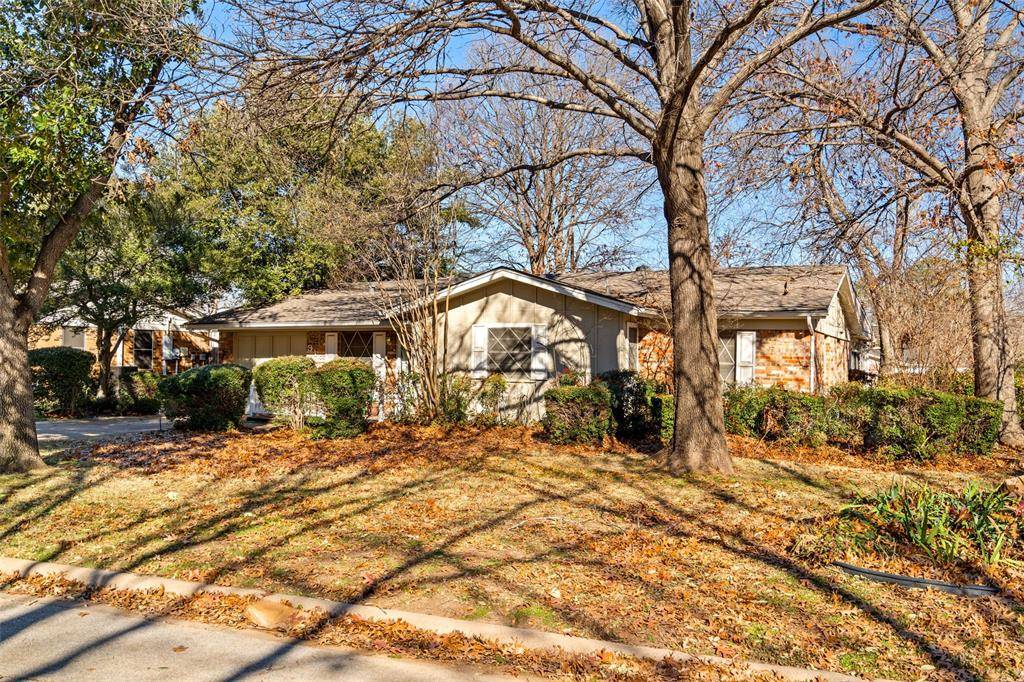 Grapevine, TX 76051,918 Surrey Lane