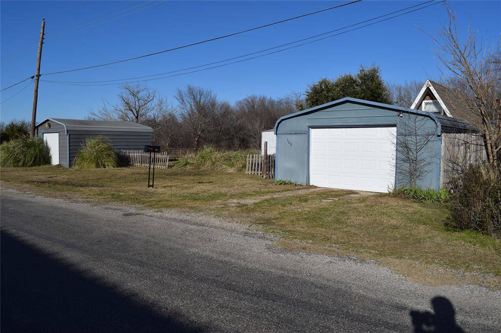 Ennis, TX 75119,108 Hilltop Drive