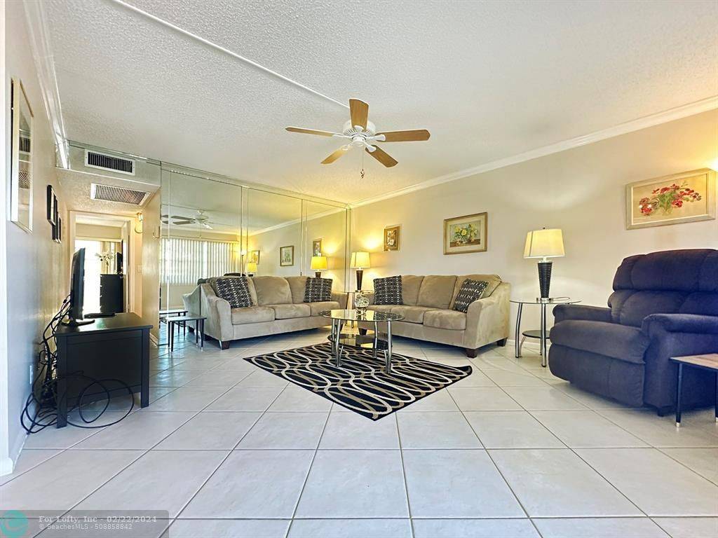 Deerfield Beach, FL 33442,2059 Lyndhurst N  #2059