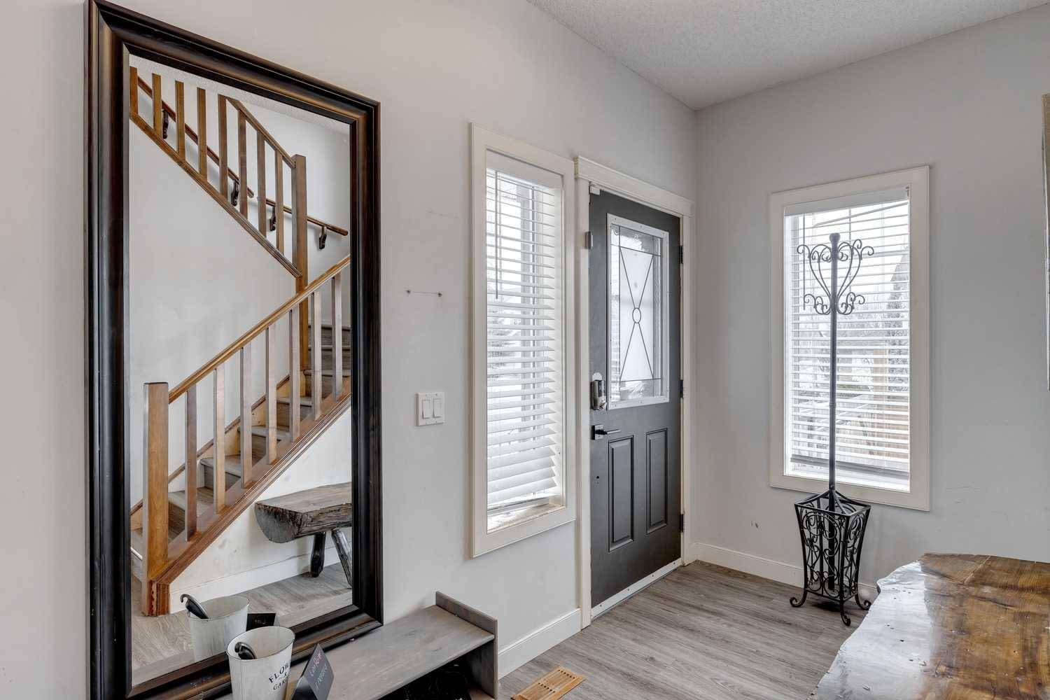 Calgary, AB T3M 1G2,8 Cranwell GN SE