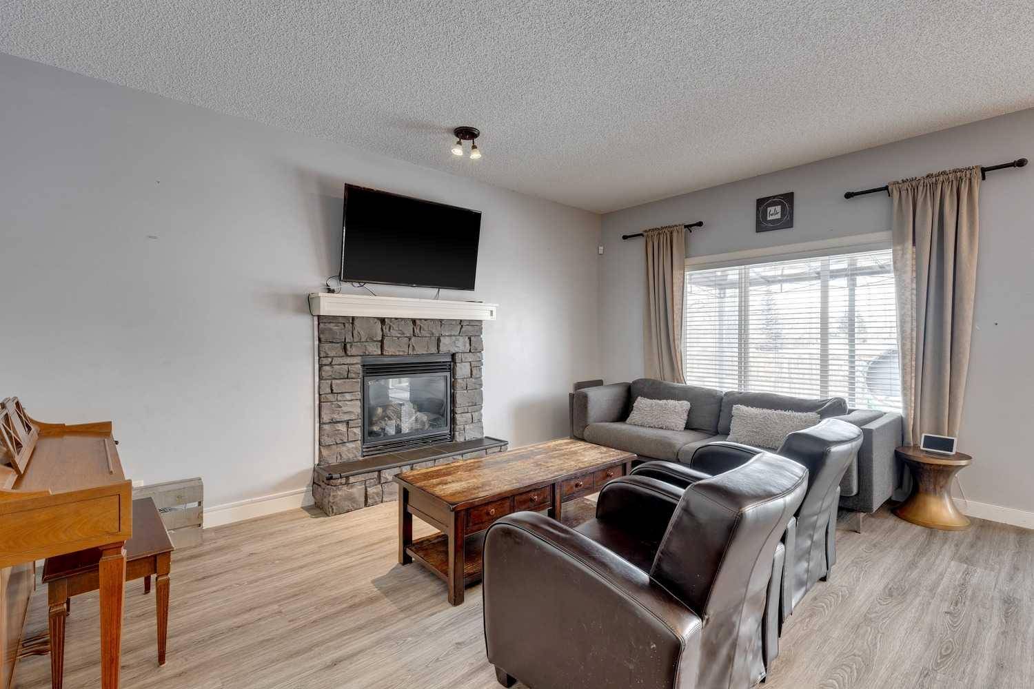 Calgary, AB T3M 1G2,8 Cranwell GN SE