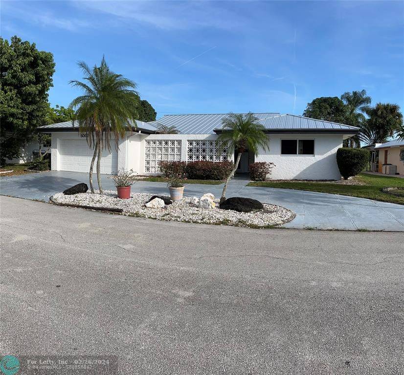 Tamarac, FL 33319,5002 N Travelers Palm Ln