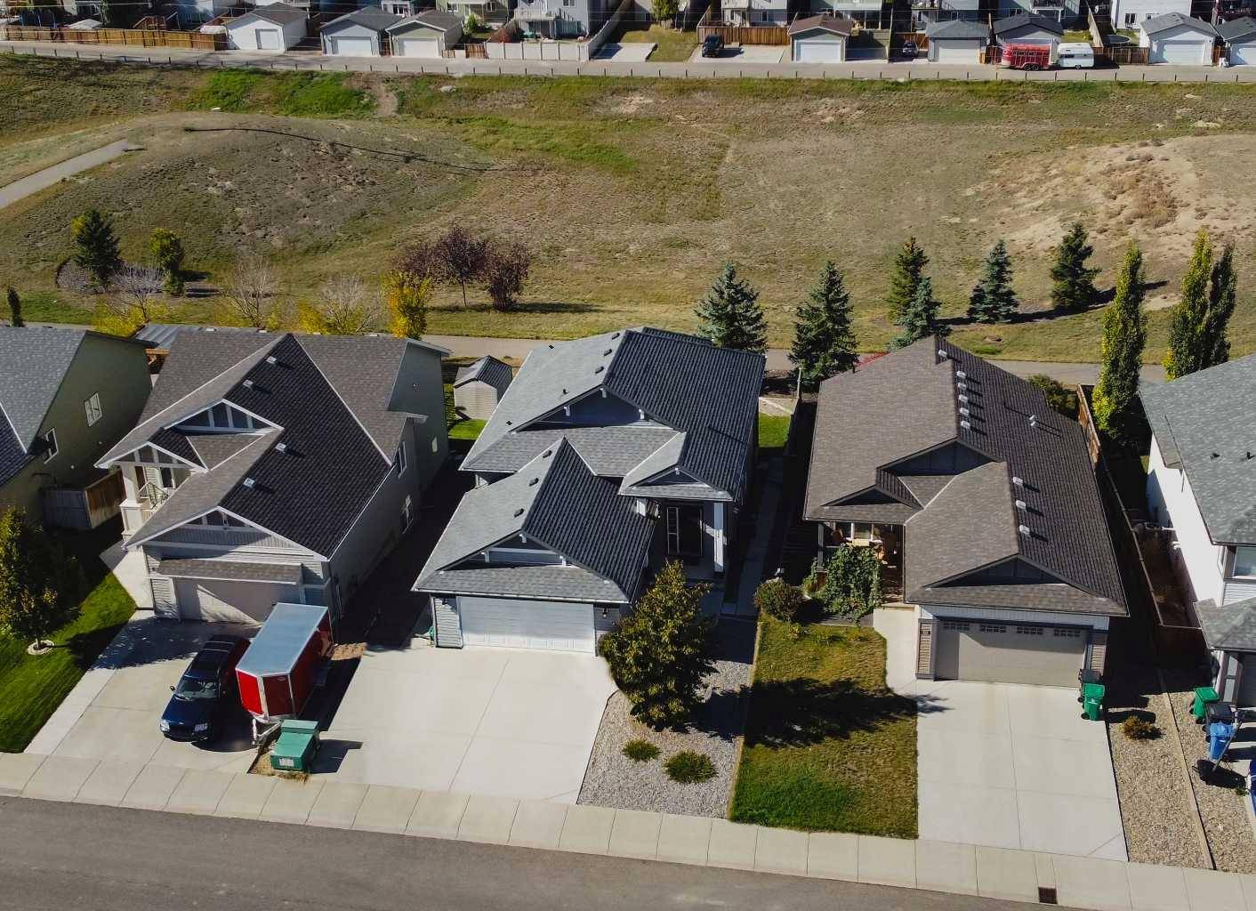 Lethbridge, AB T1H 6V6,514 Mary Cameron CRES N