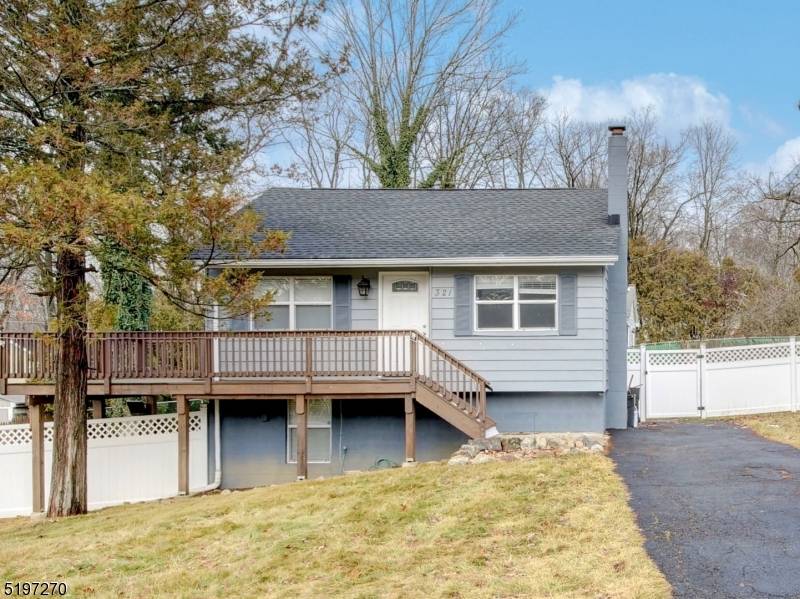 Hopatcong Boro, NJ 07843,321 Durban Ave
