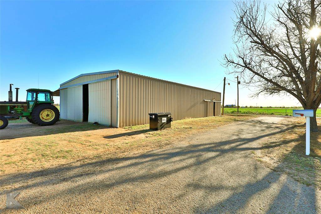 Haskell, TX 79521,712 County Road 208