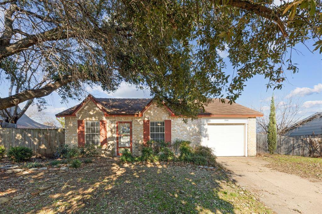 Burleson, TX 76028,844 Pine Mountain Drive