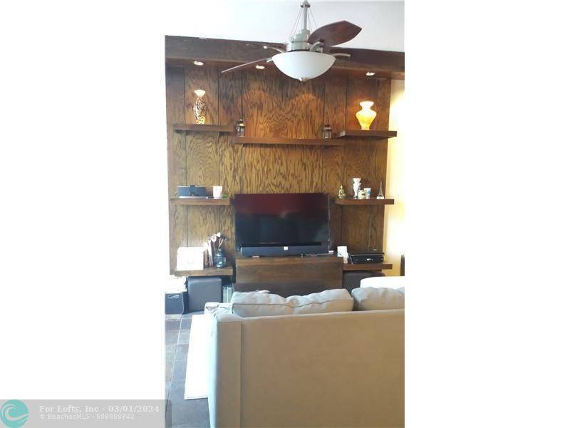 Dania Beach, FL 33312,4909 Schooner Dr  #5203