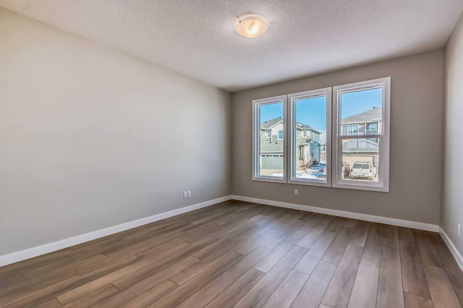 Chestermere, AB T1X 2S2,175 South Shore CT