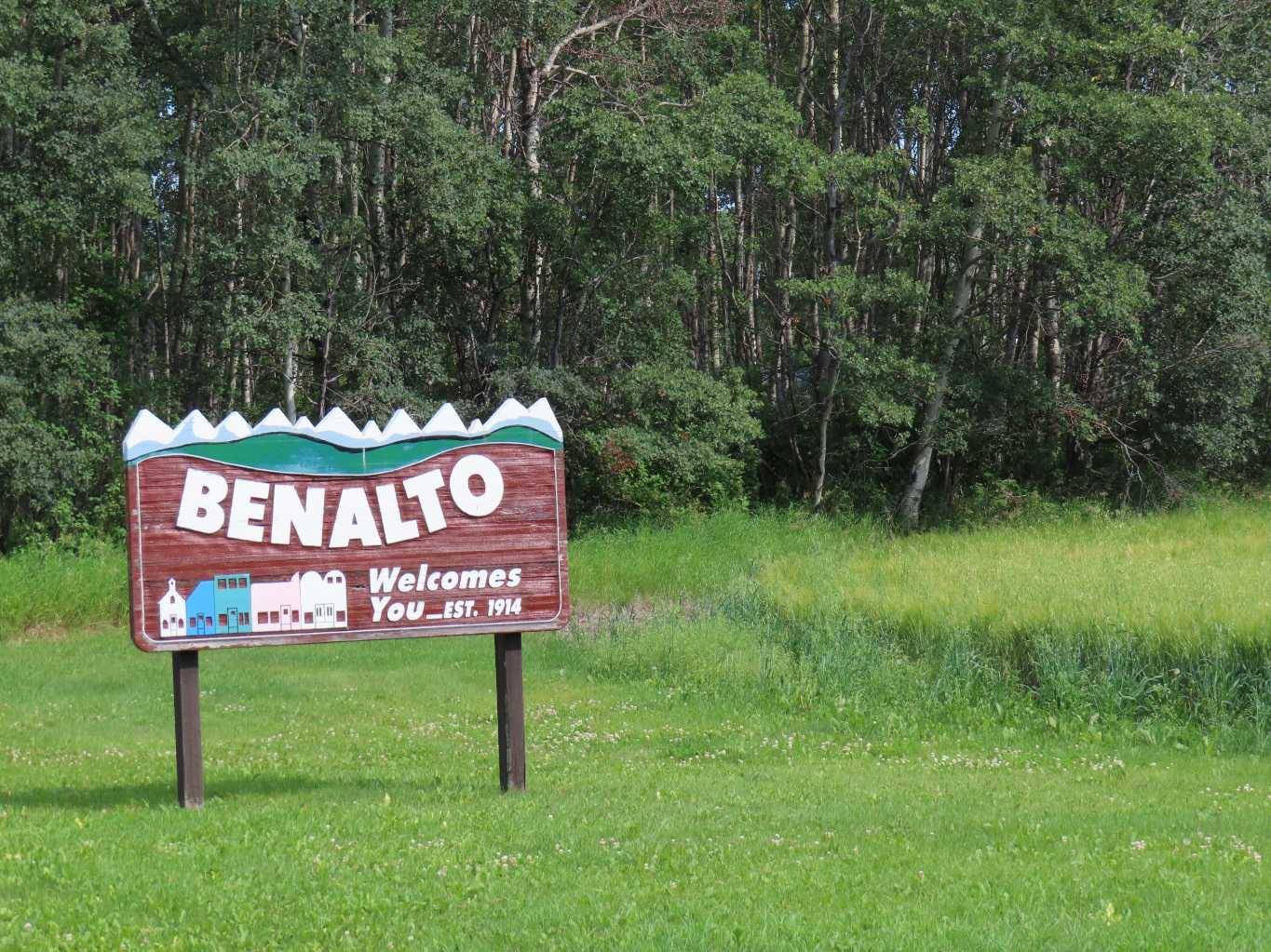 Benalto, AB T0M 0H0,48 Street 53 Avenue