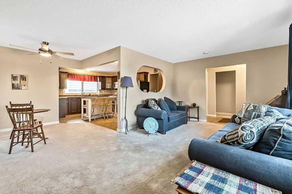 Calgary, AB T2K 5P1,5223 North Haven DR NW