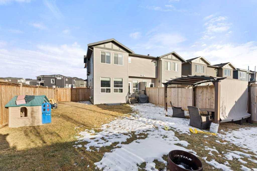 Carstairs, AB T0M0N0,1435 Aldrich PL E