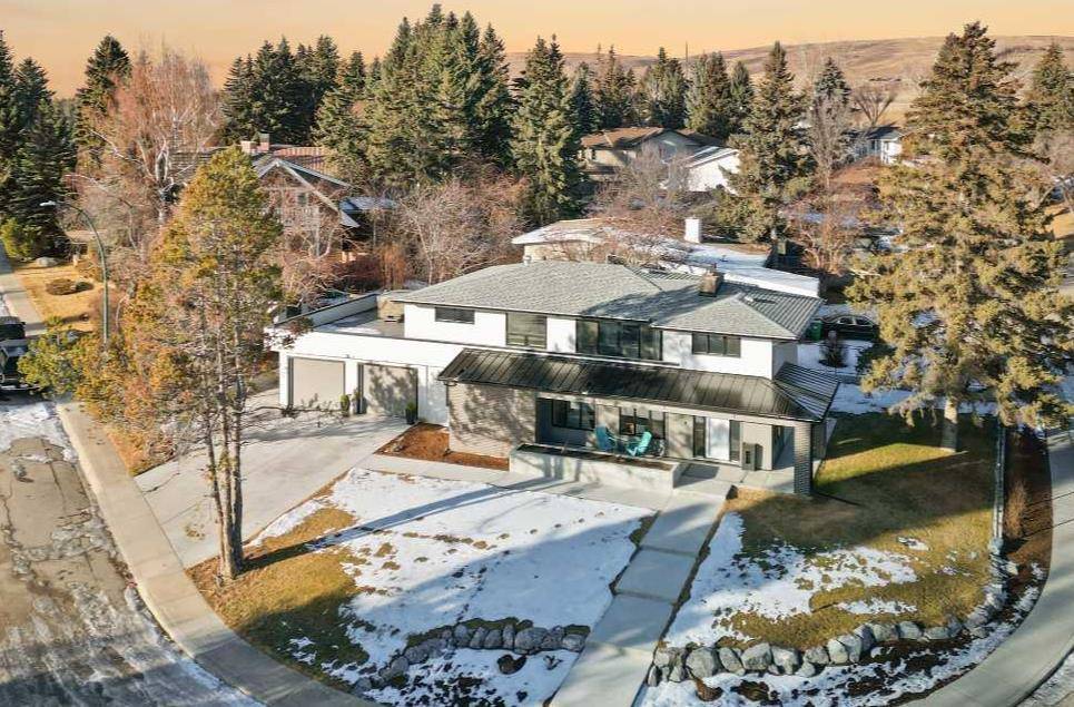 Calgary, AB T2L 0M9,1504 Cavanaugh PL NW