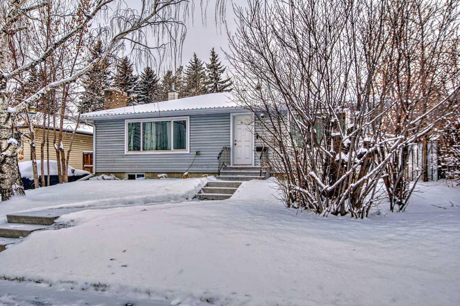 Calgary, AB T3E 3A5,2211 37 ST SW